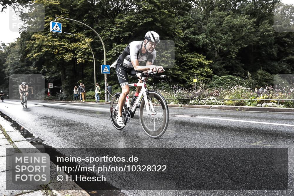 13.09.2026 - Stadtparktriathlon H.Heesch http://msf.ph/oto/10328322 13.09.2026 11:59:05 Radfahren 903, 998, 1007 meine-sportfotos.de