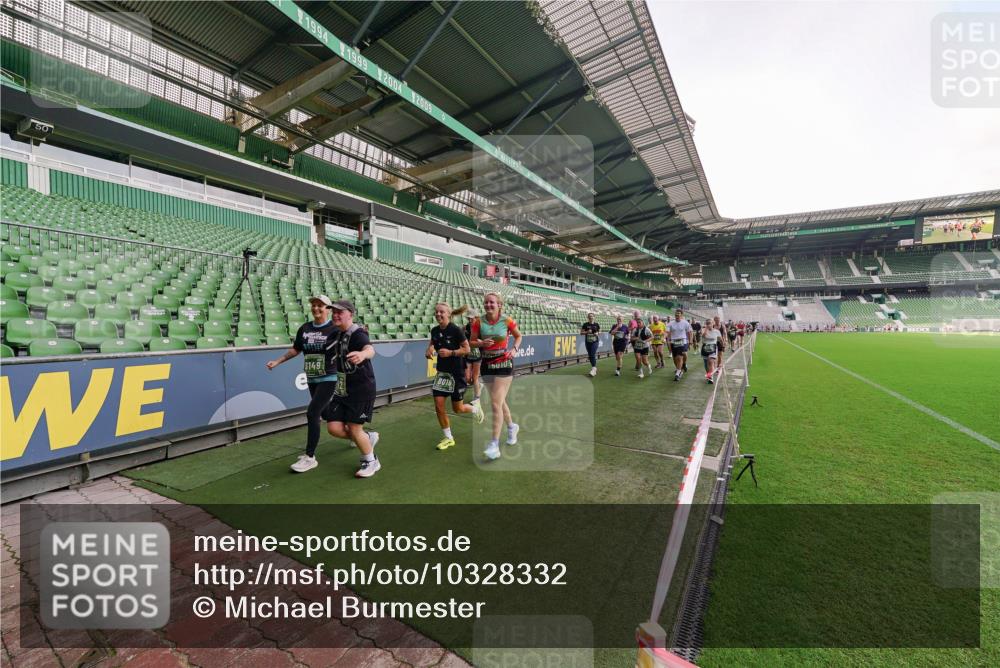13.09.2026 - 21. swb-Marathon Bremen Michael Burmester http://msf.ph/oto/10328332 13.09.2026 13:34:06 Laufen im Stadion 155, 170, 193, 368, 428, 594, 679, 709, 765, 786, 787, 916, 1001, 1026, 1048, 1051, 1098, 1292, 1321, 1377, 1444, 1553, 1557, 1560, 1591, 1592, 1607, 1661, 1703, 1760, 1772, 1784, 1827, 1996, 2077, 2132, 2226, 2338, 2399, 2400, 2451, 2479, 2511, 2515, 2539, 2543, 2616, 2630, 2641, 2718, 2735, 2757, 2769, 2787, 2791, 2982, 3014, 3179, 3345, 3443, 3503, 3547, 3577, 3601, 3614, 3660, 3708, 3709, 3720, 3797, 3875, 3901, 3911, 3914, 3952, 4001, 4014, 5151 meine-sportfotos.de