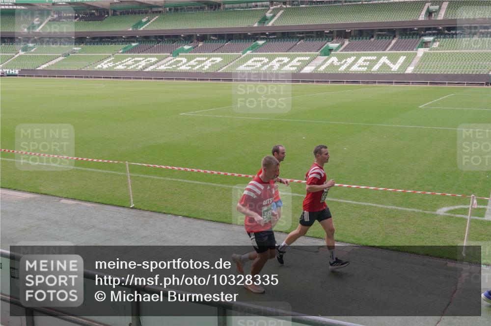 13.09.2026 - 21. swb-Marathon Bremen Michael Burmester http://msf.ph/oto/10328335 13.09.2026 12:58:28 Laufen im Stadion 141, 148, 191, 226, 334, 511, 672, 776, 789, 790, 909, 972, 1010, 1119, 1191, 1199, 1254, 1281, 1535, 1642, 1647, 1752, 1809, 1881, 1900, 1931, 1933, 2046, 2051, 2075, 2210, 2324, 2343, 2367, 2371, 2397, 2402, 2423, 2425, 2493, 2577, 2771, 2807, 2827, 2885, 2903, 2904, 2979, 3021, 3051, 3098, 3120, 3138, 3148, 3182, 3186, 3233, 3319, 3338, 3435, 3450, 3516, 3534, 3560, 3634, 3655, 3685, 3690, 3695, 3760, 3866, 3933, 3934, 3939, 4101, 4120, 4174, 4316, 205 meine-sportfotos.de