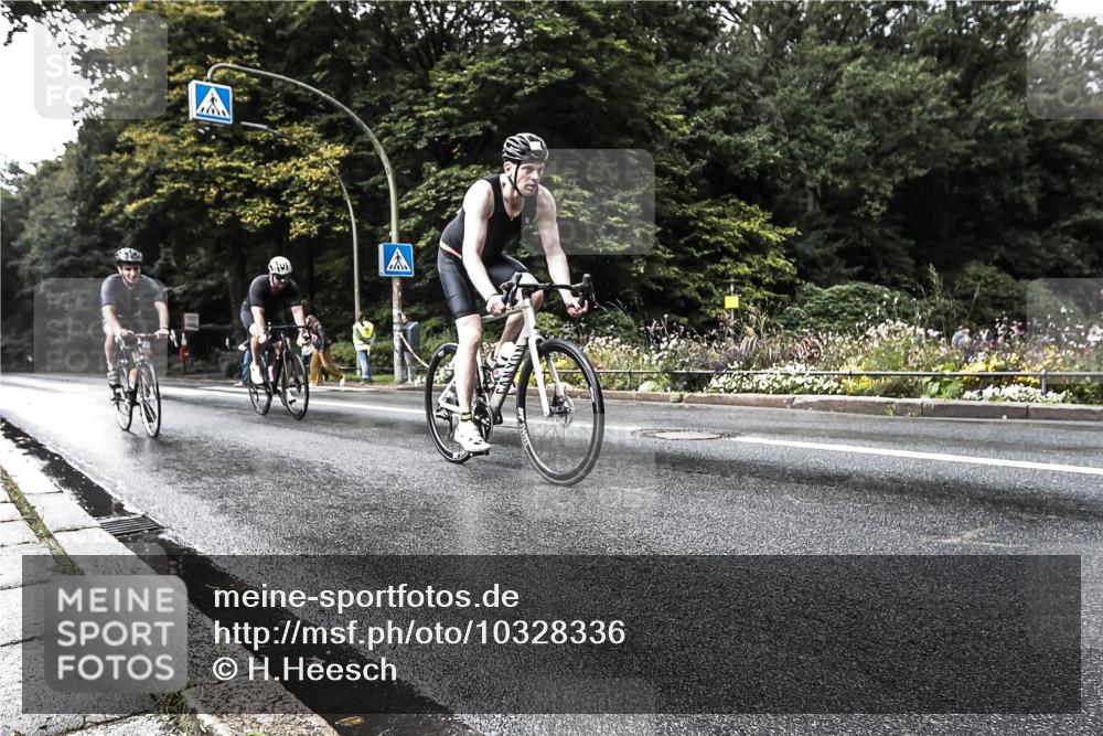 13.09.2026 - Stadtparktriathlon H.Heesch http://msf.ph/oto/10328336 13.09.2026 11:59:10 Radfahren 878, 911, 955, 998, 1024 meine-sportfotos.de