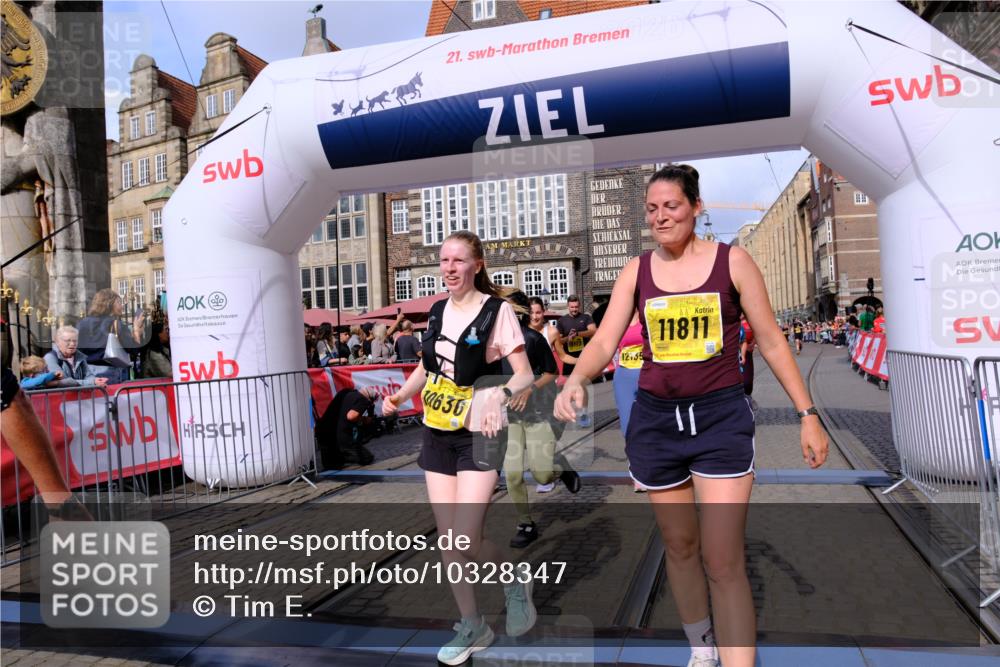 13.09.2026 - 21. swb-Marathon Bremen Tim E. http://msf.ph/oto/10328347 13.09.2026 11:02:28 Ziel 10173, 10331, 10439, 10473, 10500, 10617, 10636, 10803, 10915, 10924, 10943, 11249, 11576, 11811, 11853, 11886, 12016, 12042, 12094, 12134, 12135, 12145, 12360, 12437, 12506 meine-sportfotos.de