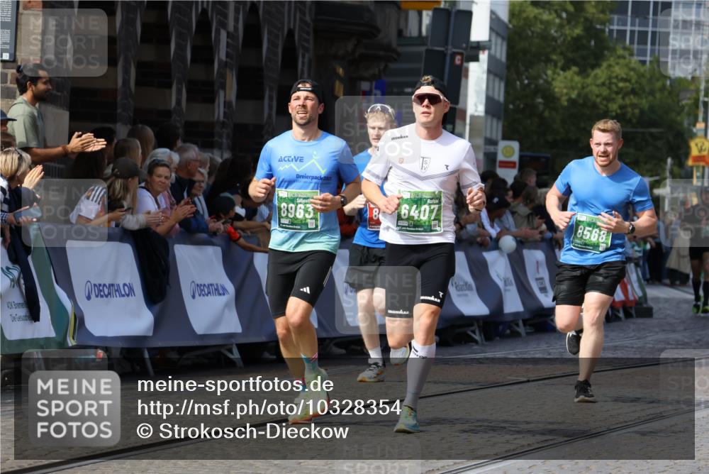 13.09.2026 - 21. swb-Marathon Bremen Strokosch-Dieckow http://msf.ph/oto/10328354 13.09.2026 13:13:24 Ziel 313, 621, 868, 987, 1207, 2442, 2498, 2559, 2801, 2858, 3625, 4582, 5345, 5379, 5769, 5965, 6349, 7874, 8291, 8419, 8464, 8798, 9092, 9217, 13140, 779, 2360, 2401, 2767, 2882, 6407, 7493, 8477, 8568, 8840, 8963, 9442 meine-sportfotos.de