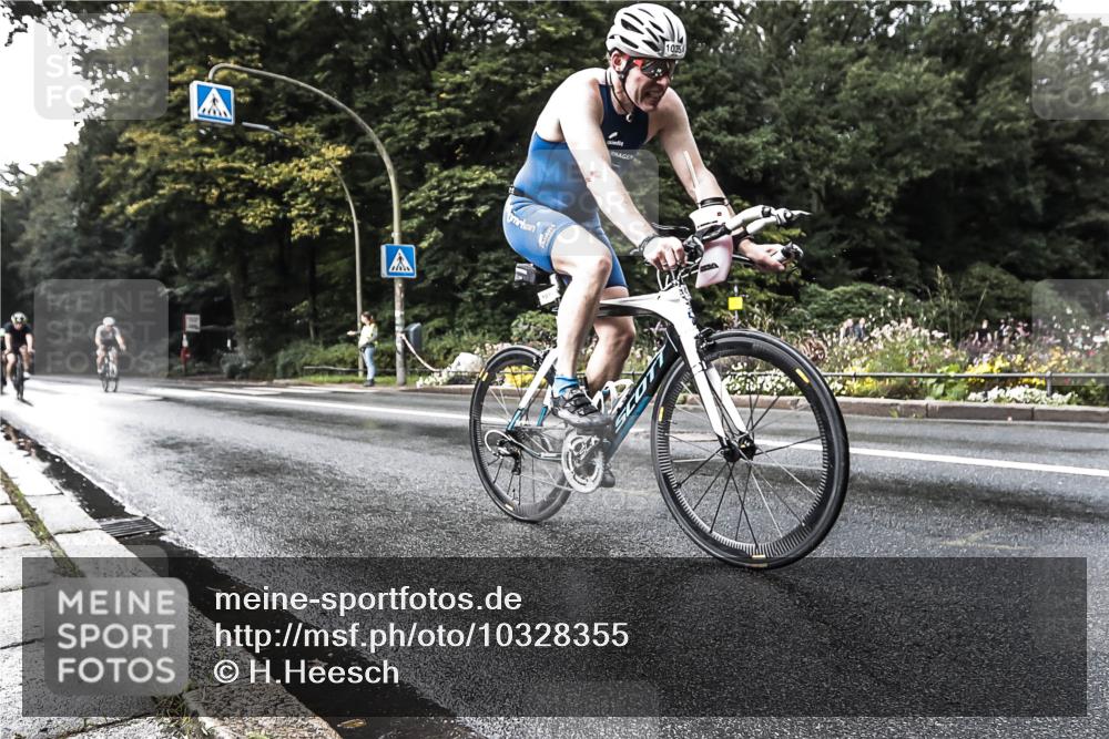 13.09.2026 - Stadtparktriathlon H.Heesch http://msf.ph/oto/10328355 13.09.2026 11:59:31 Radfahren 830, 902, 957, 1035, 1066 meine-sportfotos.de