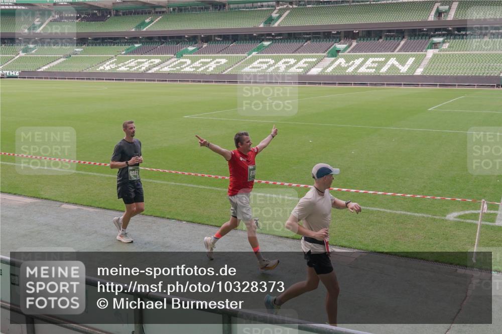 13.09.2026 - 21. swb-Marathon Bremen Michael Burmester http://msf.ph/oto/10328373 13.09.2026 12:58:31 Laufen im Stadion 141, 148, 191, 226, 334, 511, 672, 776, 789, 790, 909, 972, 1010, 1119, 1191, 1199, 1254, 1281, 1516, 1535, 1642, 1647, 1752, 1809, 1881, 1900, 1931, 1933, 2046, 2051, 2075, 2210, 2324, 2343, 2367, 2371, 2397, 2402, 2423, 2425, 2577, 2771, 2807, 2827, 2885, 2903, 2904, 2979, 3021, 3051, 3098, 3120, 3138, 3148, 3182, 3186, 3233, 3319, 3338, 3435, 3516, 3534, 3560, 3655, 3685, 3690, 3695, 3866, 3933, 3934, 3939, 4101, 4120, 4174, 4316, 205 meine-sportfotos.de