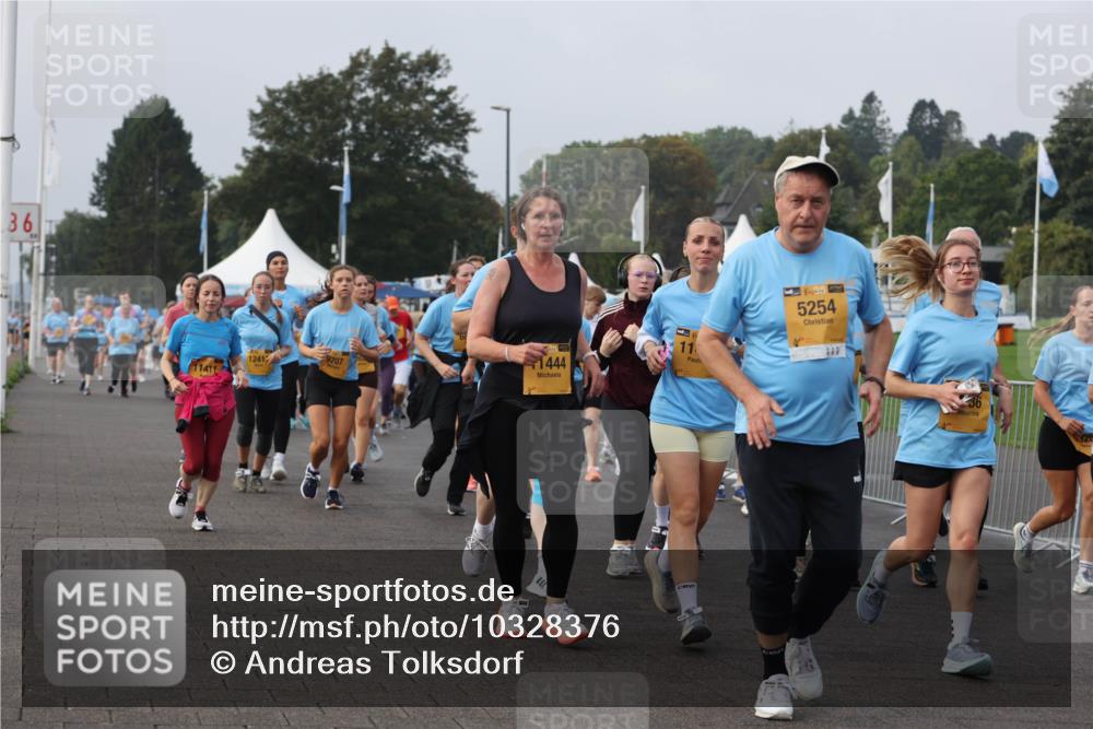 13.09.2026 - Kiel Lauf Andreas Tolksdorf http://msf.ph/oto/10328376 13.09.2026 09:29:26 Kiellinie 36, 9707, 12412, 1444, 11, 1, 39, 5254, 36 meine-sportfotos.de