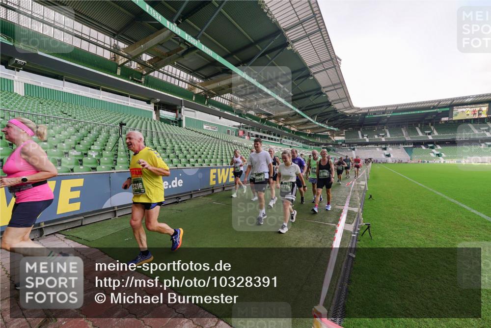 13.09.2026 - 21. swb-Marathon Bremen Michael Burmester http://msf.ph/oto/10328391 13.09.2026 13:34:11 Laufen im Stadion 155, 170, 193, 368, 428, 594, 679, 709, 765, 787, 916, 1001, 1026, 1048, 1051, 1098, 1280, 1292, 1321, 1377, 1444, 1553, 1557, 1560, 1591, 1592, 1607, 1661, 1703, 1760, 1772, 1784, 1827, 1992, 1996, 2077, 2132, 2226, 2338, 2399, 2400, 2451, 2479, 2511, 2515, 2543, 2616, 2630, 2641, 2718, 2735, 2757, 2787, 2791, 2982, 3014, 3179, 3191, 3345, 3443, 3503, 3547, 3577, 3601, 3614, 3660, 3708, 3709, 3720, 3797, 3875, 3901, 3904, 3911, 3914, 3952, 4001, 4014, 4500, 4561, 5151 meine-sportfotos.de