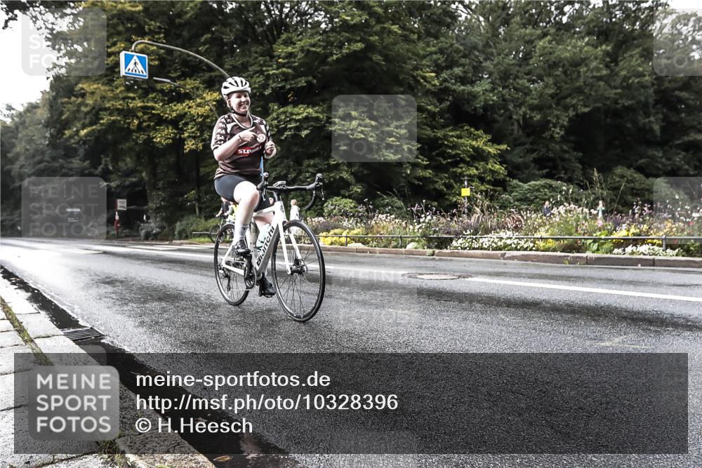 13.09.2026 - Stadtparktriathlon H.Heesch http://msf.ph/oto/10328396 13.09.2026 11:59:49 Radfahren 805, 1055 meine-sportfotos.de