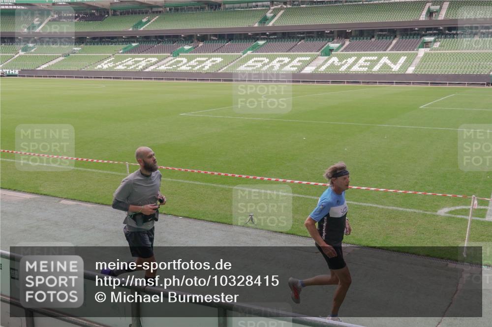 13.09.2026 - 21. swb-Marathon Bremen Michael Burmester http://msf.ph/oto/10328415 13.09.2026 12:58:35 Laufen im Stadion 141, 148, 191, 226, 334, 511, 672, 776, 789, 790, 909, 972, 1010, 1119, 1191, 1199, 1254, 1281, 1516, 1535, 1642, 1647, 1752, 1809, 1881, 1931, 1933, 2046, 2210, 2324, 2343, 2367, 2371, 2397, 2402, 2423, 2425, 2577, 2771, 2807, 2827, 2885, 2903, 2904, 2979, 3021, 3051, 3098, 3120, 3138, 3148, 3182, 3186, 3190, 3233, 3319, 3338, 3435, 3516, 3531, 3534, 3560, 3655, 3685, 3690, 3695, 3866, 3933, 3934, 3939, 4101, 4120, 4174, 4316, 205 meine-sportfotos.de