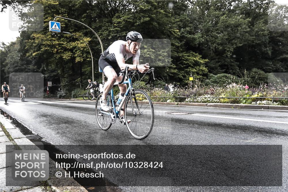 13.09.2026 - Stadtparktriathlon H.Heesch http://msf.ph/oto/10328424 13.09.2026 12:00:02 Radfahren 834, 975, 983, 1011 meine-sportfotos.de