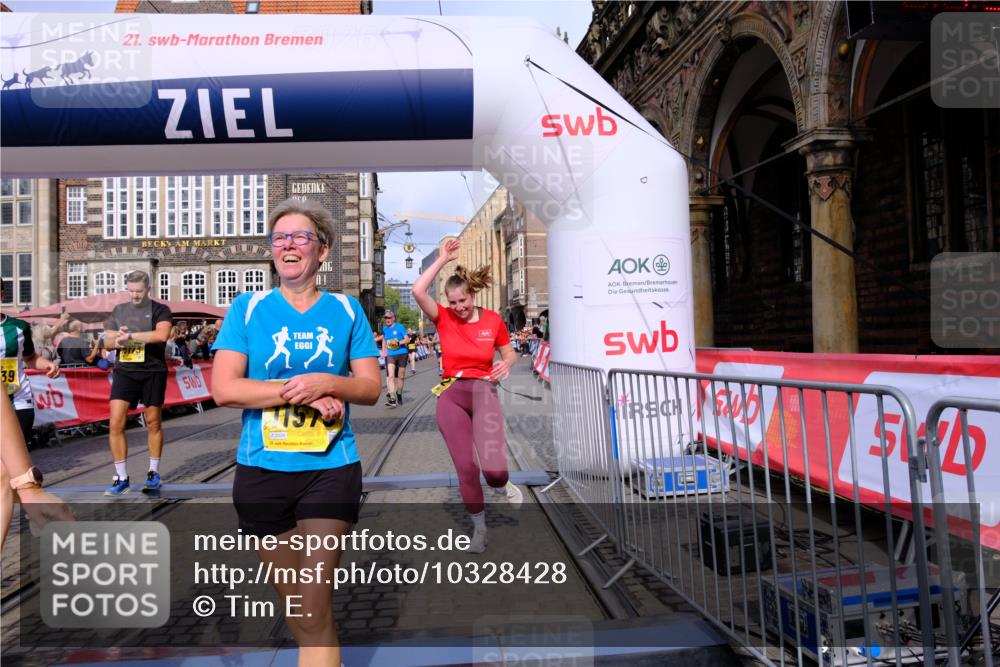 13.09.2026 - 21. swb-Marathon Bremen Tim E. http://msf.ph/oto/10328428 13.09.2026 11:02:31 Ziel 10153, 10154, 10173, 10273, 10274, 10278, 10331, 10338, 10439, 10473, 10500, 10636, 10738, 10803, 10885, 10915, 10943, 11249, 11505, 11576, 11811, 11853, 11886, 12016, 12042, 12094, 12134, 12135, 12437, 12506 meine-sportfotos.de