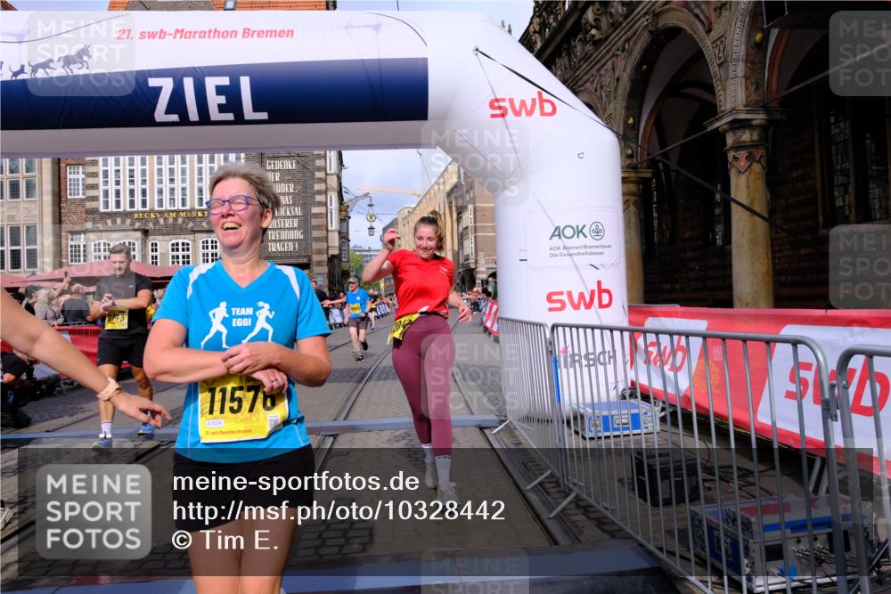 13.09.2026 - 21. swb-Marathon Bremen Tim E. http://msf.ph/oto/10328442 13.09.2026 11:02:31 Ziel 10153, 10154, 10173, 10273, 10274, 10278, 10331, 10338, 10439, 10473, 10500, 10636, 10738, 10803, 10885, 10915, 10943, 11249, 11505, 11576, 11811, 11853, 11886, 12016, 12042, 12094, 12134, 12135, 12437, 12506 meine-sportfotos.de