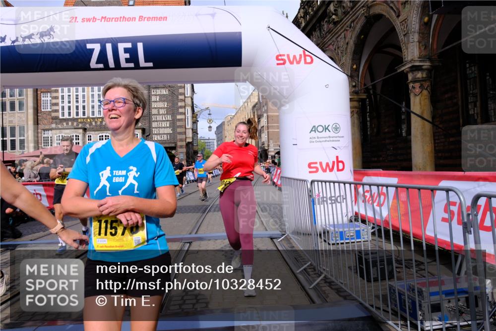 13.09.2026 - 21. swb-Marathon Bremen Tim E. http://msf.ph/oto/10328452 13.09.2026 11:02:31 Ziel 10153, 10154, 10173, 10273, 10274, 10278, 10331, 10338, 10439, 10473, 10500, 10636, 10738, 10803, 10885, 10915, 10943, 11249, 11505, 11576, 11811, 11853, 11886, 12016, 12042, 12094, 12134, 12135, 12437, 12506 meine-sportfotos.de