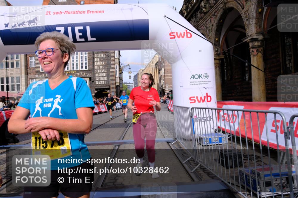 13.09.2026 - 21. swb-Marathon Bremen Tim E. http://msf.ph/oto/10328462 13.09.2026 11:02:31 Ziel 10153, 10154, 10173, 10273, 10274, 10278, 10331, 10338, 10439, 10473, 10500, 10636, 10738, 10803, 10885, 10915, 10943, 11249, 11505, 11576, 11811, 11853, 11886, 12016, 12042, 12094, 12134, 12135, 12437, 12506 meine-sportfotos.de