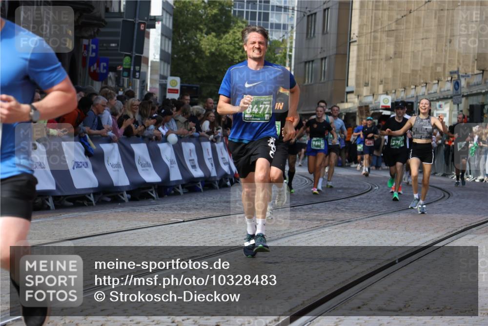 13.09.2026 - 21. swb-Marathon Bremen Strokosch-Dieckow http://msf.ph/oto/10328483 13.09.2026 13:13:27 Ziel 280, 313, 621, 868, 987, 1207, 2498, 2559, 2801, 2858, 2962, 3566, 3625, 4582, 5345, 5769, 6349, 7874, 8197, 8291, 8419, 8464, 9092, 9217, 13140, 779, 2401, 2767, 2882, 3413, 7493, 8477, 8840, 9442, 13099 meine-sportfotos.de