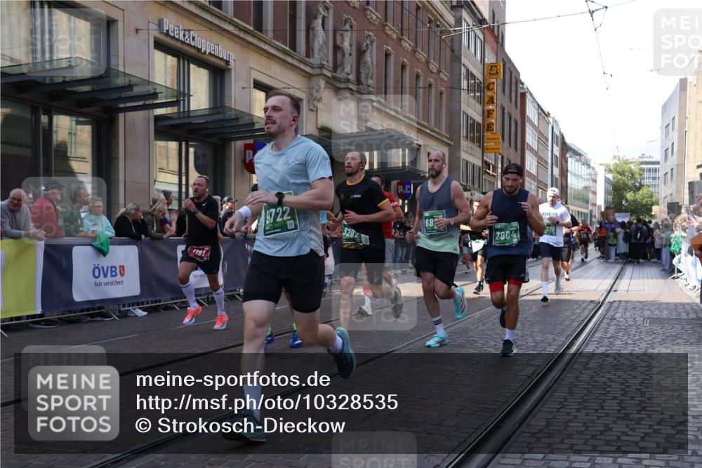 13.09.2026 - 21. swb-Marathon Bremen Strokosch-Dieckow http://msf.ph/oto/10328535 13.09.2026 13:21:15 Ziel 1130, 1254, 2088, 2397, 2570, 2904, 3120, 3202, 3290, 3435, 3655, 3695, 3930, 4165, 4234, 4445, 4484, 4519, 5542, 6862, 6865, 7176, 8184, 8270, 8384, 8730, 8923, 9048, 9059, 9514, 9722, 9900, 13145, 226, 854, 1191, 2425, 2979, 3450, 3534, 3933, 4126, 4316, 4362, 4445, 4465, 4734, 6357, 6401, 6970, 7902, 8237, 8323, 8408, 8622, 8791, 8971, 9267, 9268, 9900, 13120 meine-sportfotos.de