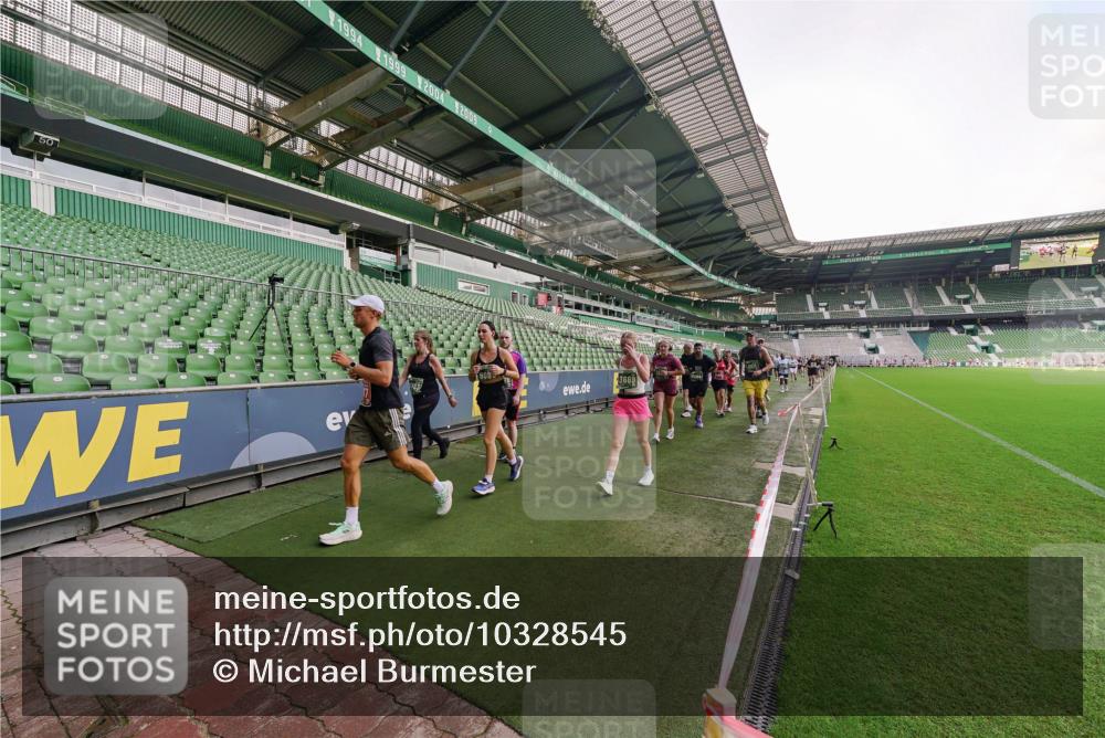 13.09.2026 - 21. swb-Marathon Bremen Michael Burmester http://msf.ph/oto/10328545 13.09.2026 13:34:29 Laufen im Stadion 155, 170, 193, 368, 428, 462, 496, 594, 679, 709, 765, 916, 1001, 1026, 1048, 1051, 1098, 1280, 1321, 1396, 1444, 1553, 1557, 1560, 1607, 1661, 1703, 1760, 1772, 1784, 1827, 1965, 1992, 1996, 2077, 2132, 2226, 2335, 2338, 2399, 2400, 2451, 2479, 2511, 2515, 2543, 2641, 2718, 2735, 2757, 2787, 2791, 2894, 2982, 3179, 3191, 3345, 3443, 3503, 3547, 3577, 3614, 3660, 3708, 3709, 3720, 3797, 3875, 3904, 3911, 3914, 3952, 4001, 4014, 4500, 4546, 4561, 5151 meine-sportfotos.de