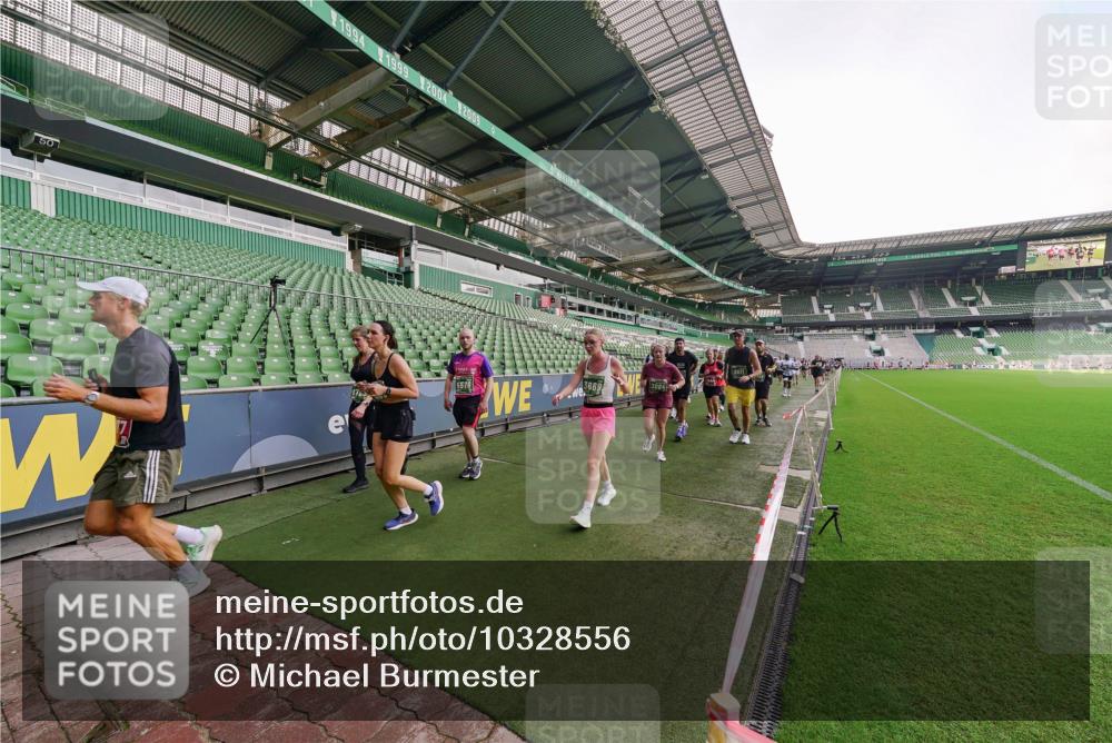 13.09.2026 - 21. swb-Marathon Bremen Michael Burmester http://msf.ph/oto/10328556 13.09.2026 13:34:29 Laufen im Stadion 155, 170, 193, 368, 428, 462, 496, 594, 679, 709, 765, 916, 1001, 1026, 1048, 1051, 1098, 1280, 1321, 1396, 1444, 1553, 1557, 1560, 1607, 1661, 1703, 1760, 1772, 1784, 1827, 1965, 1992, 1996, 2077, 2132, 2226, 2335, 2338, 2399, 2400, 2451, 2479, 2511, 2515, 2543, 2641, 2718, 2735, 2757, 2787, 2791, 2894, 2982, 3179, 3191, 3345, 3443, 3503, 3547, 3577, 3614, 3660, 3708, 3709, 3720, 3797, 3875, 3904, 3911, 3914, 3952, 4001, 4014, 4500, 4546, 4561, 5151 meine-sportfotos.de