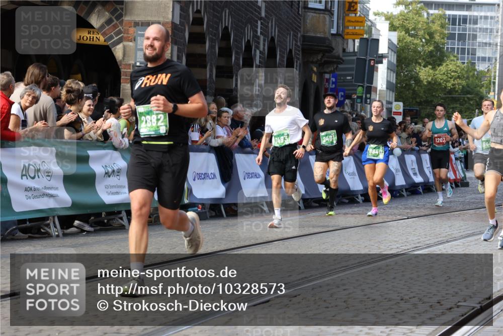13.09.2026 - 21. swb-Marathon Bremen Strokosch-Dieckow http://msf.ph/oto/10328573 13.09.2026 13:13:30 Ziel 280, 313, 621, 868, 987, 1207, 2498, 2559, 2962, 3566, 3625, 4582, 5345, 5769, 6038, 6349, 6394, 7874, 8197, 8291, 8419, 8464, 9092, 9217, 2401, 2767, 3413, 7493, 7707, 8840, 9442, 9884, 13099 meine-sportfotos.de