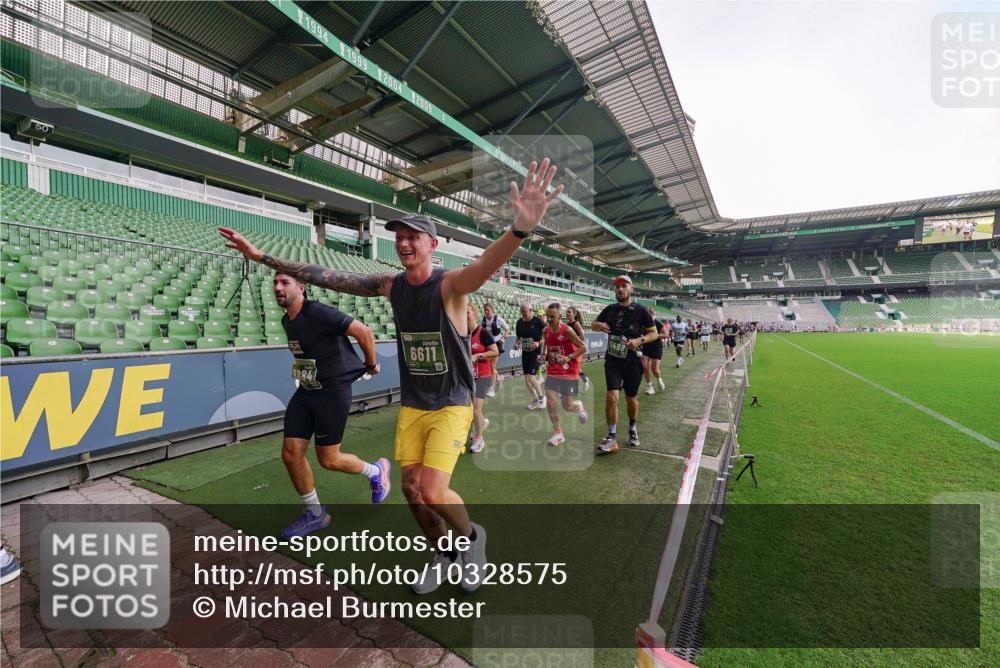 13.09.2026 - 21. swb-Marathon Bremen Michael Burmester http://msf.ph/oto/10328575 13.09.2026 13:34:32 Laufen im Stadion 155, 170, 193, 368, 428, 462, 496, 594, 679, 709, 765, 916, 1001, 1026, 1048, 1051, 1098, 1280, 1321, 1396, 1444, 1553, 1557, 1560, 1607, 1661, 1703, 1760, 1772, 1784, 1827, 1965, 1992, 1996, 2077, 2132, 2226, 2335, 2338, 2399, 2400, 2451, 2479, 2511, 2515, 2543, 2641, 2718, 2735, 2757, 2787, 2791, 2894, 2982, 3179, 3191, 3345, 3406, 3443, 3503, 3547, 3577, 3614, 3660, 3708, 3709, 3720, 3797, 3875, 3904, 3911, 3914, 3952, 4001, 4014, 4500, 4546, 4561, 5151 meine-sportfotos.de
