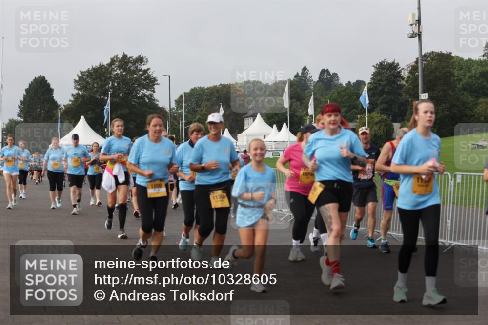 13.09.2026 - Kiel Lauf Andreas Tolksdorf http://msf.ph/oto/10328605 13.09.2026 09:29:49 Kiellinie 7528, 1899, 1130, 10746 meine-sportfotos.de