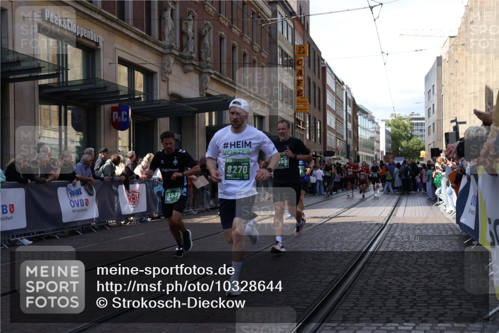13.09.2026 - 21. swb-Marathon Bremen Strokosch-Dieckow http://msf.ph/oto/10328644 13.09.2026 13:21:17 Ziel 572, 1130, 1254, 2088, 2397, 2570, 2904, 3120, 3202, 3290, 3435, 3655, 3695, 3930, 4165, 4234, 4484, 5542, 6862, 6865, 7176, 8184, 8270, 8384, 8730, 8923, 9048, 9059, 9421, 9514, 9722, 13145, 226, 854, 1191, 2979, 3450, 3534, 3933, 4126, 4234, 4362, 4445, 4465, 4484, 4519, 4734, 6357, 6970, 7902, 8237, 8323, 8408, 8622, 8791, 8971, 9267, 9268, 9900, 13120 meine-sportfotos.de