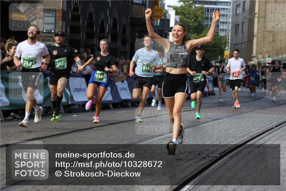 13.09.2026 - 21. swb-Marathon Bremen Strokosch-Dieckow http://msf.ph/oto/10328672 13.09.2026 13:13:32 Ziel 280, 313, 621, 868, 987, 1207, 2130, 2498, 2962, 3566, 3625, 4582, 5345, 5769, 6038, 6349, 6394, 7874, 8197, 8291, 8419, 8464, 9092, 1704, 2401, 2767, 3413, 7493, 7707, 8840, 9442, 9884, 13099 meine-sportfotos.de