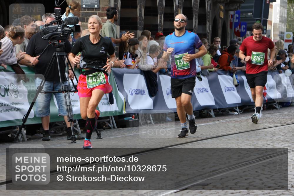13.09.2026 - 21. swb-Marathon Bremen Strokosch-Dieckow http://msf.ph/oto/10328675 13.09.2026 13:25:11 Ziel 282, 972, 1264, 1516, 2280, 2761, 3015, 4113, 4198, 4262, 4277, 4973, 5328, 5664, 6079, 6360, 6544, 6626, 6807, 6943, 7409, 7854, 8853, 9152, 9541, 10103, 260, 1119, 1658, 2046, 3168, 3187, 4294, 4459, 6113, 6380, 7252, 7306, 7326, 8357, 8695, 8769, 9036, 9299, 9460, 9563, 13025 meine-sportfotos.de
