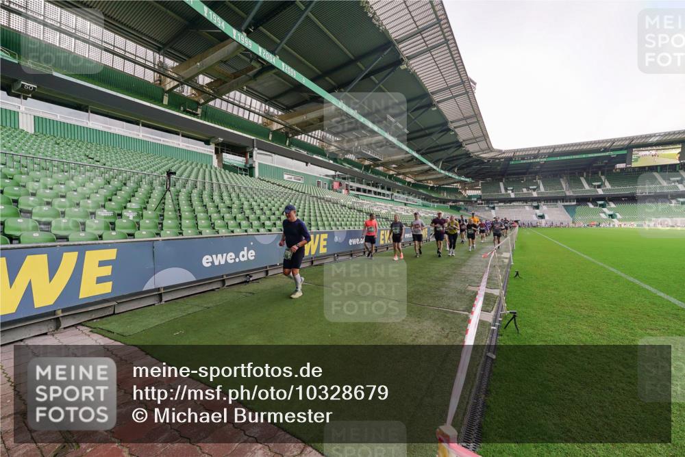 13.09.2026 - 21. swb-Marathon Bremen Michael Burmester http://msf.ph/oto/10328679 13.09.2026 13:34:45 Laufen im Stadion 170, 193, 368, 428, 462, 496, 594, 679, 709, 765, 916, 1026, 1048, 1098, 1280, 1321, 1396, 1444, 1553, 1557, 1560, 1607, 1661, 1703, 1760, 1772, 1784, 1827, 1965, 1974, 1977, 1992, 1996, 2335, 2338, 2399, 2400, 2451, 2479, 2511, 2515, 2543, 2641, 2650, 2718, 2735, 2757, 2787, 2791, 2894, 2982, 3090, 3179, 3191, 3345, 3406, 3443, 3503, 3547, 3577, 3614, 3660, 3708, 3709, 3720, 3797, 3875, 3904, 3911, 3914, 3952, 4001, 4014, 4500, 4546, 4561, 4967, 5151 meine-sportfotos.de