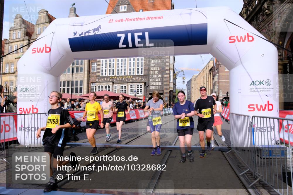 13.09.2026 - 21. swb-Marathon Bremen Tim E. http://msf.ph/oto/10328682 13.09.2026 11:02:38 Ziel 10153, 10154, 10173, 10273, 10274, 10278, 10331, 10338, 10439, 10636, 10738, 10885, 10915, 10943, 11137, 11249, 11505, 11576, 11811, 11853, 11886, 11890, 12042, 12094, 12134, 12135, 12169, 12437 meine-sportfotos.de