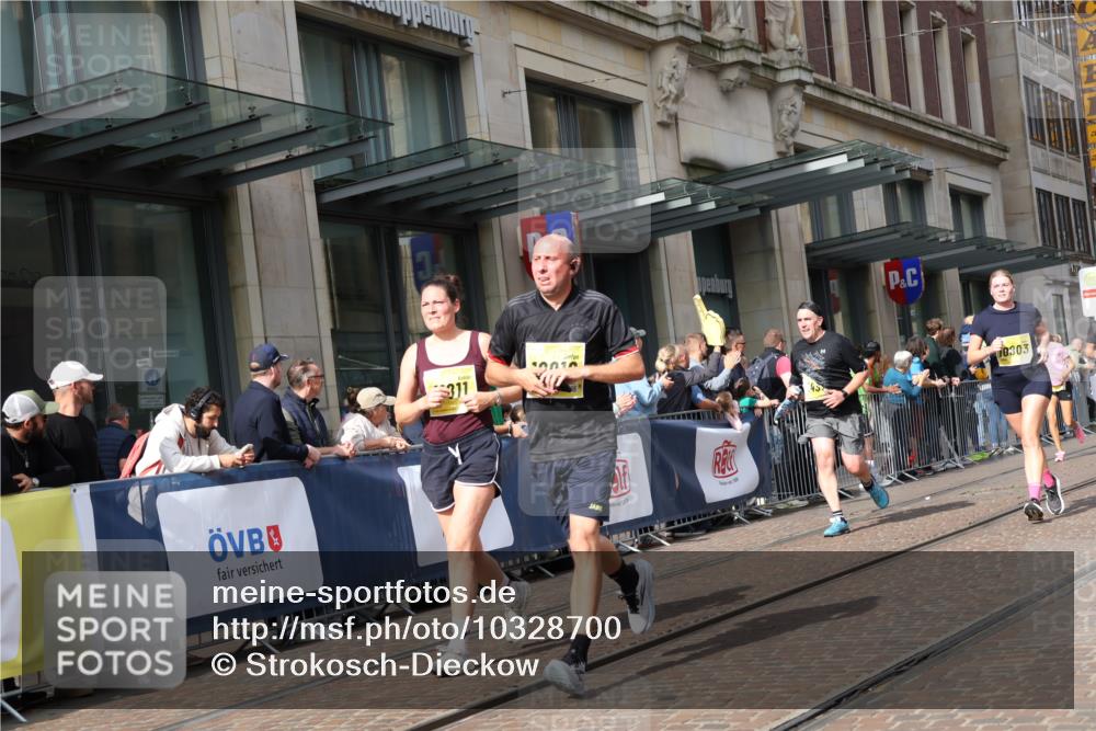 13.09.2026 - 21. swb-Marathon Bremen Strokosch-Dieckow http://msf.ph/oto/10328700 13.09.2026 11:01:59 Ziel 10153, 10154, 10173, 10273, 10274, 10278, 10331, 10338, 10439, 10473, 10500, 10636, 10738, 10803, 10885, 10915, 10943, 11249, 11505, 11576, 11811, 11853, 11886, 12016, 12042, 12094, 12134, 12135, 12169, 12437, 10257, 10332, 10409, 10444, 10500, 10617, 10803, 10817, 10924, 11075, 11115, 11150, 11268, 11305, 11369, 11412, 11413, 11436, 11479, 11486, 11668, 11747, 11859, 11985, 11986, 12016, 12095, 12145, 12360, 12379, 12412, 12466, 12506 meine-sportfotos.de