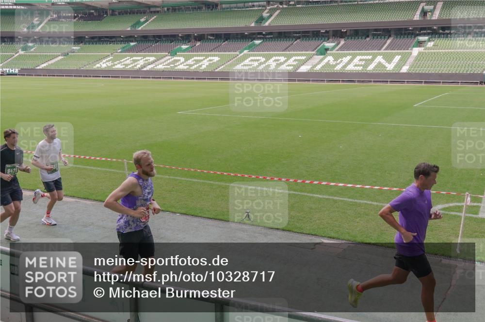 13.09.2026 - 21. swb-Marathon Bremen Michael Burmester http://msf.ph/oto/10328717 13.09.2026 12:59:03 Laufen im Stadion 141, 148, 191, 226, 232, 334, 511, 672, 745, 789, 790, 909, 972, 1080, 1119, 1166, 1191, 1199, 1281, 1516, 1535, 1642, 1647, 1752, 1881, 1931, 1933, 2046, 2210, 2289, 2343, 2367, 2371, 2397, 2423, 2425, 2481, 2570, 2577, 2771, 2806, 2807, 2827, 2885, 2899, 2903, 2953, 2961, 2979, 3015, 3021, 3098, 3120, 3124, 3138, 3148, 3182, 3186, 3190, 3233, 3319, 3338, 3435, 3516, 3531, 3534, 3560, 3652, 3655, 3695, 3930, 3933, 3934, 4120, 205 meine-sportfotos.de