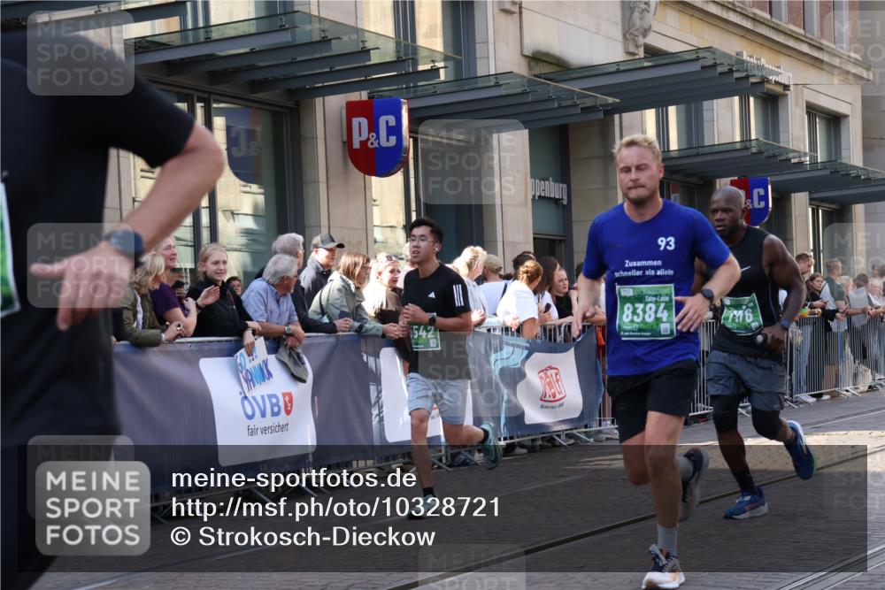 13.09.2026 - 21. swb-Marathon Bremen Strokosch-Dieckow http://msf.ph/oto/10328721 13.09.2026 13:21:18 Ziel 572, 1130, 1254, 2088, 2397, 2570, 2904, 3120, 3202, 3290, 3435, 3655, 3695, 3930, 3934, 4165, 4735, 5542, 6862, 6865, 7176, 8184, 8270, 8384, 8730, 8923, 9048, 9059, 9421, 9514, 9722, 13145, 226, 854, 1191, 2979, 3450, 3534, 3933, 4234, 4362, 4445, 4465, 4484, 4519, 4734, 6357, 6970, 8237, 8323, 8408, 8622, 8791, 8971, 9267, 9268, 9900, 13120 meine-sportfotos.de