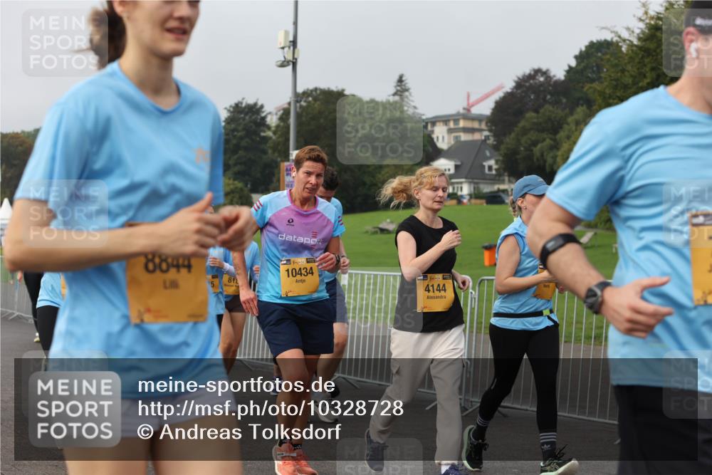 13.09.2026 - Kiel Lauf Andreas Tolksdorf http://msf.ph/oto/10328728 13.09.2026 09:29:56 Kiellinie 8844, 39, 10434, 15, 38, 4144 meine-sportfotos.de