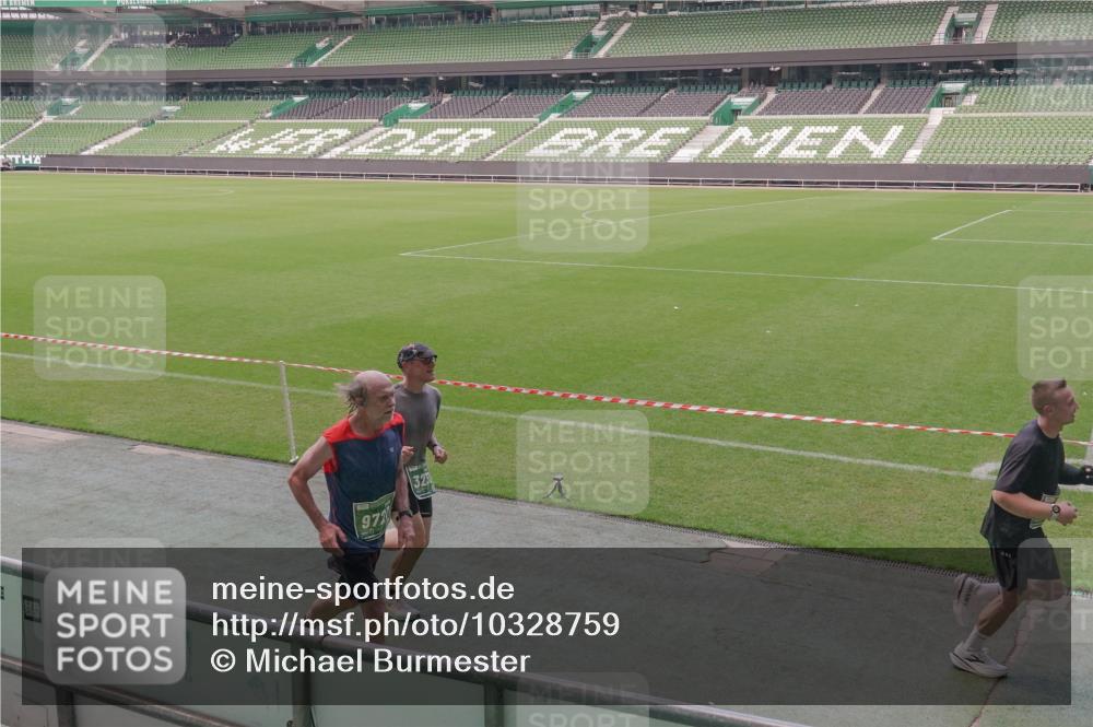 13.09.2026 - 21. swb-Marathon Bremen Michael Burmester http://msf.ph/oto/10328759 13.09.2026 12:59:08 Laufen im Stadion 141, 148, 191, 226, 232, 511, 672, 745, 789, 790, 909, 972, 1080, 1119, 1166, 1191, 1199, 1209, 1281, 1516, 1642, 1647, 1752, 1931, 1933, 2046, 2088, 2210, 2289, 2343, 2367, 2397, 2423, 2425, 2481, 2517, 2570, 2577, 2771, 2806, 2807, 2827, 2885, 2899, 2953, 2961, 2979, 3015, 3021, 3098, 3120, 3124, 3138, 3148, 3182, 3186, 3190, 3233, 3273, 3319, 3338, 3435, 3516, 3531, 3534, 3560, 3652, 3655, 3695, 3861, 3930, 3933, 3934, 4120, 205 meine-sportfotos.de