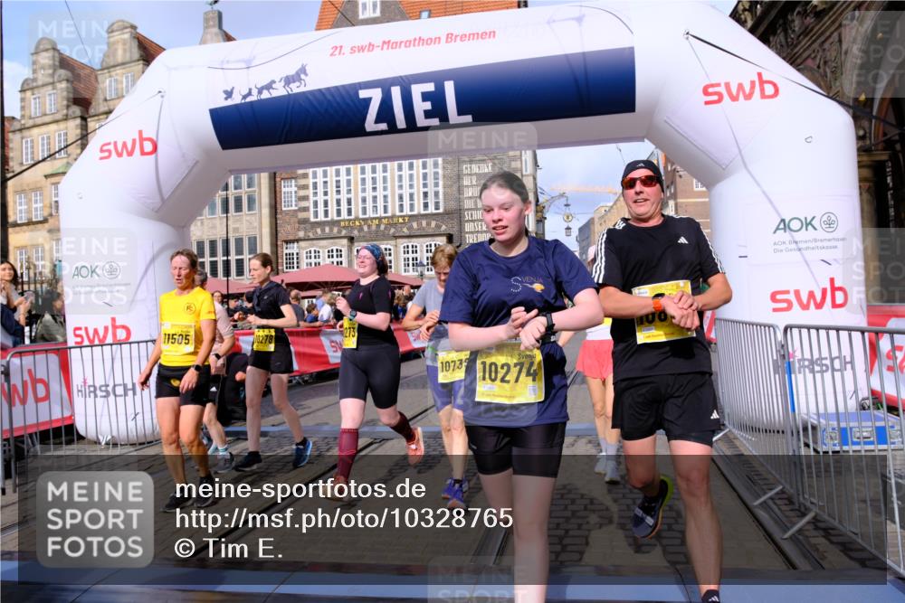 13.09.2026 - 21. swb-Marathon Bremen Tim E. http://msf.ph/oto/10328765 13.09.2026 11:02:39 Ziel 10153, 10154, 10173, 10273, 10274, 10278, 10331, 10338, 10439, 10636, 10738, 10885, 10915, 10943, 11137, 11249, 11505, 11526, 11576, 11853, 11886, 11890, 12042, 12094, 12134, 12135, 12169 meine-sportfotos.de