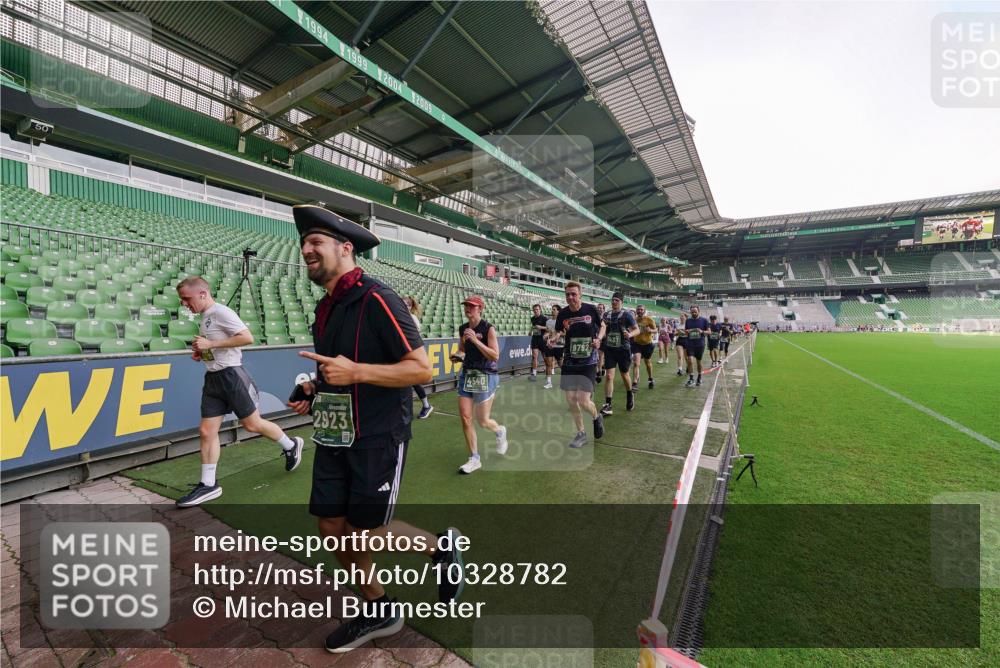 13.09.2026 - 21. swb-Marathon Bremen Michael Burmester http://msf.ph/oto/10328782 13.09.2026 13:34:56 Laufen im Stadion 170, 193, 368, 428, 462, 496, 679, 709, 916, 1026, 1048, 1098, 1280, 1321, 1396, 1444, 1553, 1557, 1560, 1607, 1661, 1703, 1760, 1772, 1784, 1827, 1965, 1974, 1977, 1992, 1996, 2335, 2338, 2451, 2479, 2511, 2515, 2543, 2641, 2650, 2735, 2757, 2787, 2789, 2791, 2894, 2982, 3090, 3179, 3191, 3345, 3406, 3443, 3503, 3547, 3577, 3660, 3708, 3709, 3720, 3801, 3875, 3904, 3911, 3914, 3952, 4001, 4014, 4200, 4290, 4500, 4546, 4561, 4880, 4967, 5000, 5151, 5818 meine-sportfotos.de