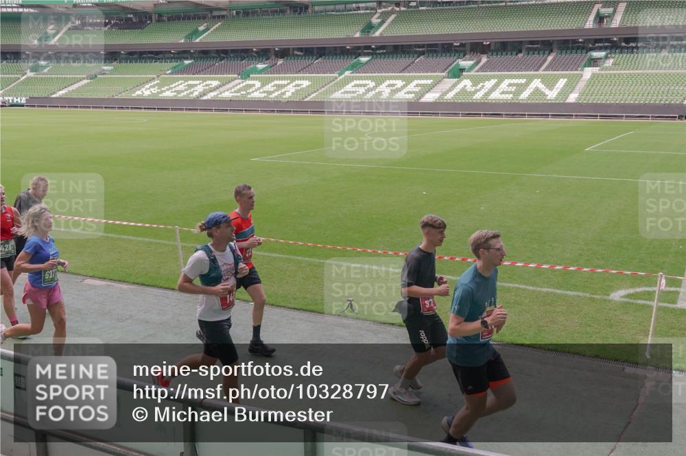 13.09.2026 - 21. swb-Marathon Bremen Michael Burmester http://msf.ph/oto/10328797 13.09.2026 12:59:12 Laufen im Stadion 141, 148, 191, 226, 232, 260, 342, 511, 672, 745, 789, 790, 972, 1080, 1119, 1166, 1191, 1199, 1209, 1281, 1493, 1494, 1516, 1642, 1647, 1752, 1931, 1933, 2046, 2088, 2210, 2289, 2343, 2367, 2397, 2425, 2481, 2517, 2570, 2577, 2771, 2806, 2807, 2827, 2885, 2899, 2914, 2953, 2961, 2979, 3015, 3021, 3098, 3120, 3124, 3138, 3148, 3186, 3190, 3233, 3273, 3319, 3338, 3435, 3516, 3531, 3534, 3560, 3652, 3655, 3695, 3861, 3930, 3933, 3934, 4120, 205 meine-sportfotos.de