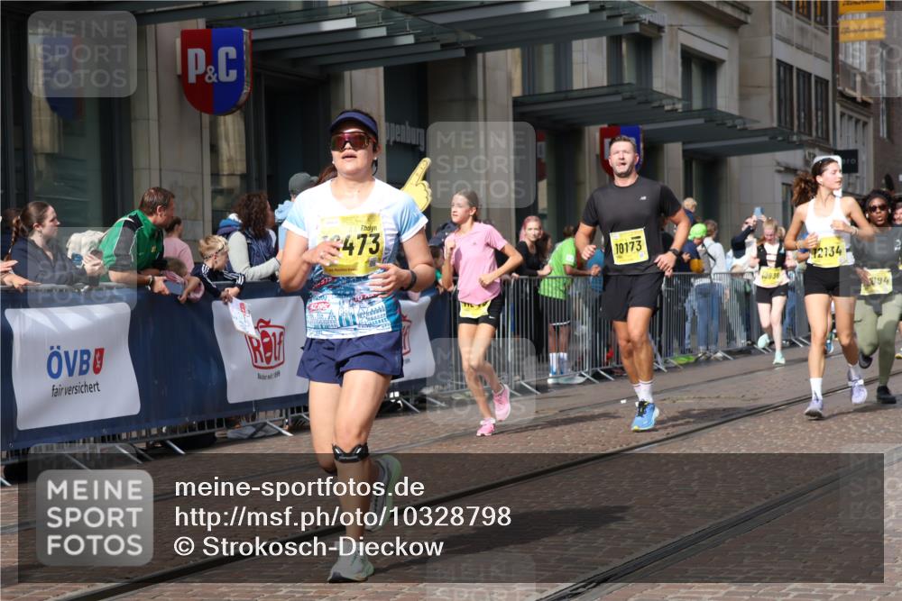 13.09.2026 - 21. swb-Marathon Bremen Strokosch-Dieckow http://msf.ph/oto/10328798 13.09.2026 11:02:02 Ziel 10153, 10154, 10173, 10273, 10274, 10278, 10331, 10338, 10439, 10473, 10636, 10738, 10885, 10915, 10943, 11137, 11249, 11505, 11508, 11526, 11576, 11811, 11853, 11886, 11890, 12042, 12094, 12134, 12135, 12169, 12437, 10257, 10409, 10444, 10500, 10617, 10803, 10817, 10924, 11115, 11150, 11268, 11369, 11412, 11413, 11436, 11479, 11486, 11668, 11747, 11859, 11985, 11986, 12016, 12095, 12145, 12360, 12379, 12412, 12466, 12506 meine-sportfotos.de