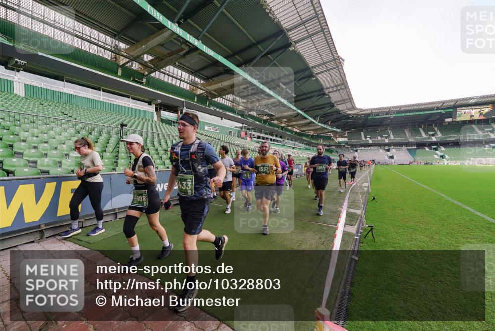 13.09.2026 - 21. swb-Marathon Bremen Michael Burmester http://msf.ph/oto/10328803 13.09.2026 13:34:58 Laufen im Stadion 170, 193, 368, 428, 462, 496, 679, 709, 916, 1026, 1048, 1098, 1280, 1321, 1396, 1444, 1553, 1557, 1560, 1607, 1661, 1703, 1726, 1760, 1772, 1784, 1827, 1965, 1974, 1977, 1992, 1996, 2335, 2338, 2451, 2479, 2511, 2515, 2543, 2641, 2650, 2735, 2757, 2787, 2789, 2791, 2894, 3090, 3179, 3191, 3345, 3406, 3443, 3472, 3503, 3547, 3555, 3577, 3660, 3708, 3709, 3720, 3801, 3875, 3904, 3911, 3914, 3952, 4001, 4014, 4200, 4290, 4500, 4546, 4561, 4880, 4967, 5000, 5151, 5818 meine-sportfotos.de