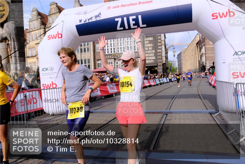 13.09.2026 - 21. swb-Marathon Bremen Tim E. http://msf.ph/oto/10328814 13.09.2026 11:02:41 Ziel 10153, 10154, 10173, 10273, 10274, 10278, 10331, 10338, 10439, 10738, 10885, 10915, 10943, 11137, 11249, 11505, 11508, 11526, 11554, 11576, 11853, 11886, 11890, 12042, 12134, 12169, 12252, 12489 meine-sportfotos.de