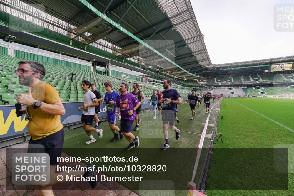 13.09.2026 - 21. swb-Marathon Bremen Michael Burmester http://msf.ph/oto/10328820 13.09.2026 13:34:59 Laufen im Stadion 170, 193, 368, 428, 462, 496, 657, 679, 709, 916, 1026, 1048, 1098, 1280, 1321, 1396, 1444, 1553, 1557, 1560, 1607, 1661, 1703, 1726, 1760, 1772, 1784, 1827, 1965, 1974, 1977, 1992, 1996, 2335, 2338, 2451, 2479, 2511, 2515, 2543, 2578, 2641, 2650, 2735, 2757, 2787, 2789, 2791, 2894, 3090, 3179, 3191, 3345, 3406, 3443, 3472, 3503, 3547, 3555, 3577, 3660, 3708, 3709, 3720, 3801, 3875, 3904, 3911, 3914, 3952, 4001, 4014, 4200, 4290, 4500, 4546, 4561, 4880, 4967, 5000, 5151, 5818 meine-sportfotos.de