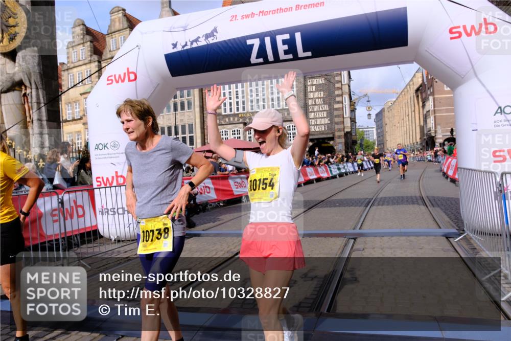 13.09.2026 - 21. swb-Marathon Bremen Tim E. http://msf.ph/oto/10328827 13.09.2026 11:02:41 Ziel 10153, 10154, 10173, 10273, 10274, 10278, 10331, 10338, 10439, 10738, 10885, 10915, 10943, 11137, 11249, 11505, 11508, 11526, 11554, 11576, 11853, 11886, 11890, 12042, 12134, 12169, 12252, 12489 meine-sportfotos.de