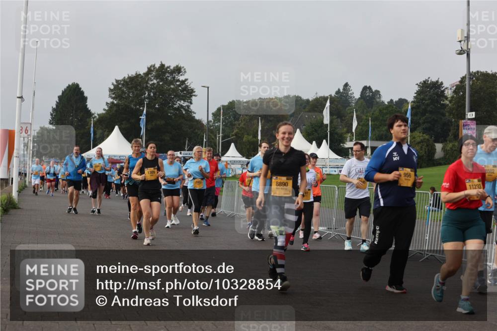 13.09.2026 - Kiel Lauf Andreas Tolksdorf http://msf.ph/oto/10328854 13.09.2026 09:30:04 Kiellinie 36, 1309, 8890, 956, 11233, 8502 meine-sportfotos.de
