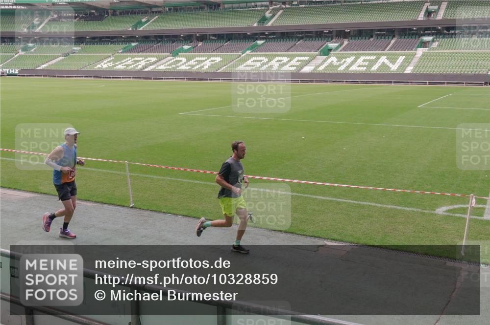 13.09.2026 - 21. swb-Marathon Bremen Michael Burmester http://msf.ph/oto/10328859 13.09.2026 12:59:16 Laufen im Stadion 141, 148, 191, 226, 232, 260, 342, 511, 672, 745, 789, 790, 972, 1080, 1119, 1166, 1191, 1199, 1209, 1281, 1493, 1494, 1516, 1642, 1647, 1931, 1933, 2046, 2088, 2210, 2289, 2343, 2367, 2397, 2425, 2481, 2517, 2570, 2577, 2686, 2771, 2806, 2807, 2827, 2885, 2899, 2914, 2953, 2961, 2979, 3015, 3021, 3098, 3120, 3124, 3138, 3148, 3186, 3190, 3233, 3273, 3319, 3338, 3435, 3516, 3531, 3534, 3560, 3652, 3655, 3695, 3861, 3930, 3933, 3934, 4120, 205 meine-sportfotos.de