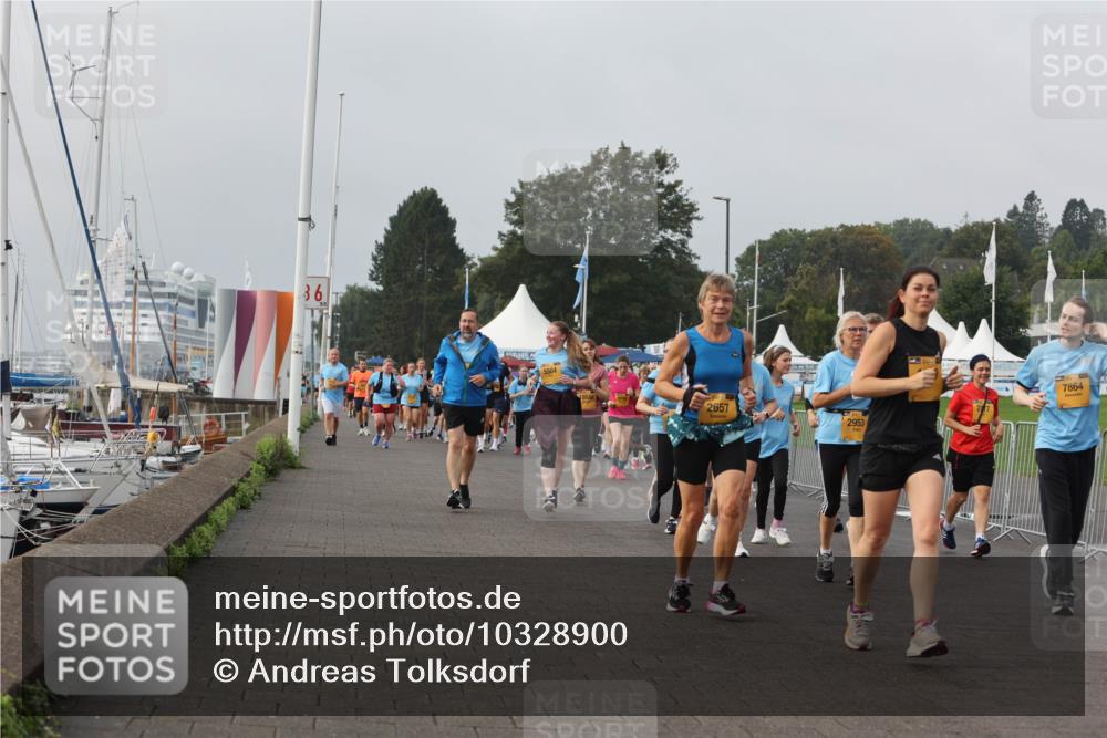 13.09.2026 - Kiel Lauf Andreas Tolksdorf http://msf.ph/oto/10328900 13.09.2026 09:30:06 Kiellinie 36, 5504, 2657, 2953, 7864 meine-sportfotos.de