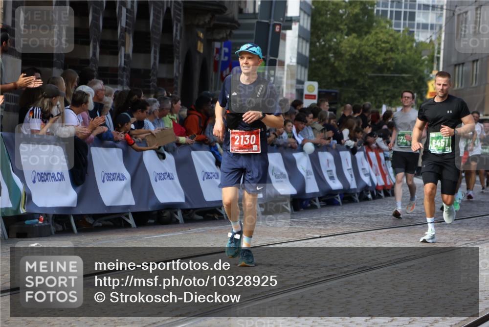 13.09.2026 - 21. swb-Marathon Bremen Strokosch-Dieckow http://msf.ph/oto/10328925 13.09.2026 13:13:43 Ziel 280, 621, 779, 2130, 2360, 2882, 2962, 3566, 5345, 6038, 6394, 6407, 8197, 8464, 8477, 8568, 8963, 524, 670, 683, 1704, 1707, 1937, 2422, 3236, 5443, 6451, 7210, 7283, 9426, 9635, 9884 meine-sportfotos.de