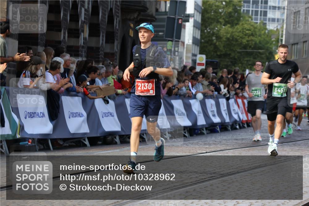 13.09.2026 - 21. swb-Marathon Bremen Strokosch-Dieckow http://msf.ph/oto/10328962 13.09.2026 13:13:44 Ziel 280, 779, 2130, 2360, 2401, 2882, 2962, 3566, 6038, 6394, 6407, 8197, 8464, 8477, 8568, 8840, 8963, 9442, 524, 670, 683, 1704, 1707, 1937, 2422, 3236, 5443, 6451, 7210, 7283, 9426, 9635, 9884 meine-sportfotos.de