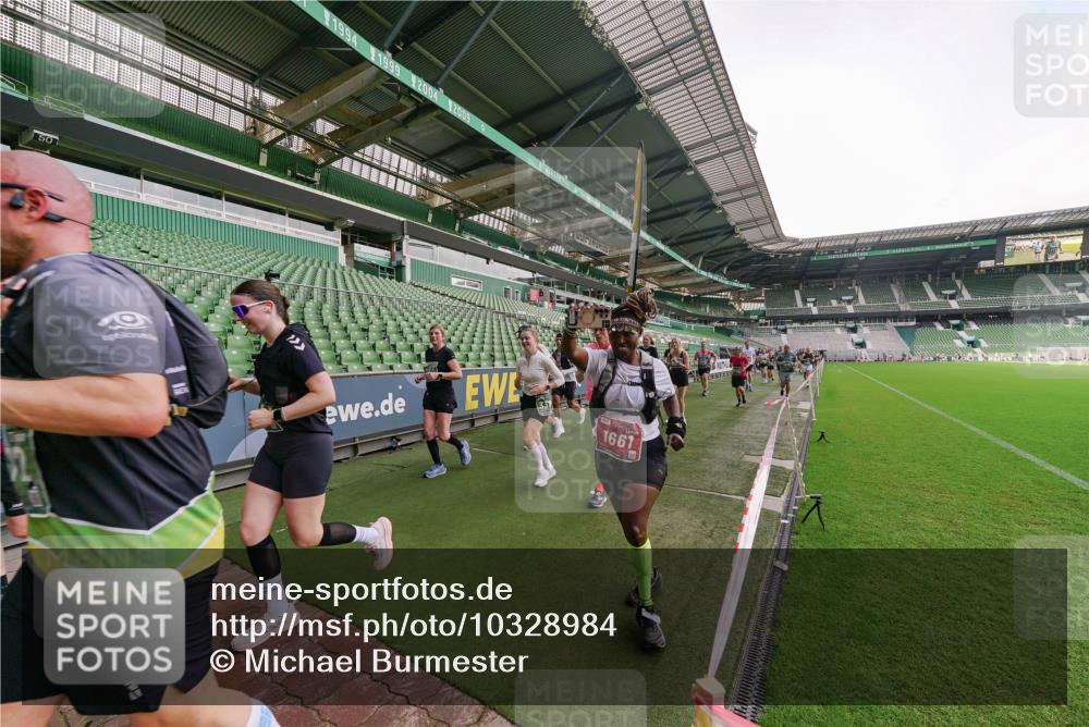 13.09.2026 - 21. swb-Marathon Bremen Michael Burmester http://msf.ph/oto/10328984 13.09.2026 13:35:20 Laufen im Stadion 170, 193, 368, 462, 496, 657, 679, 709, 916, 1015, 1026, 1048, 1280, 1321, 1396, 1432, 1444, 1553, 1560, 1607, 1703, 1726, 1772, 1784, 1827, 1965, 1974, 1977, 1992, 2335, 2338, 2451, 2511, 2578, 2641, 2650, 2688, 2735, 2789, 2791, 2894, 2933, 3090, 3179, 3191, 3345, 3406, 3472, 3547, 3555, 3588, 3660, 3708, 3709, 3720, 3801, 3904, 3914, 4014, 4200, 4290, 4500, 4546, 4561, 4880, 4967, 5000, 5151, 5332, 5818 meine-sportfotos.de