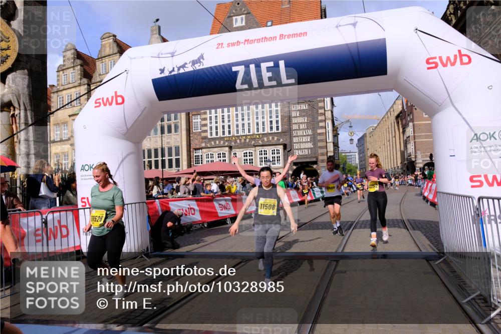 13.09.2026 - 21. swb-Marathon Bremen Tim E. http://msf.ph/oto/10328985 13.09.2026 11:02:48 Ziel 10153, 10154, 10273, 10274, 10278, 10338, 10738, 10885, 11137, 11261, 11505, 11508, 11526, 11554, 11662, 11853, 11890, 11945, 12154, 12169, 12252, 12429, 12489 meine-sportfotos.de
