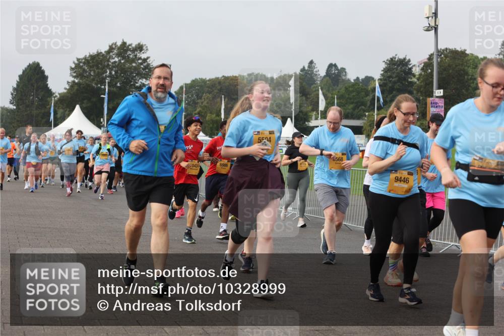 13.09.2026 - Kiel Lauf Andreas Tolksdorf http://msf.ph/oto/10328999 13.09.2026 09:30:11 Kiellinie 5504, 0424, 6986, 6115, 568, 39, 9446 meine-sportfotos.de
